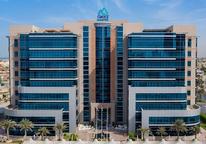 拉斯海玛 RAKEZ 自由区公司注册指南：设立流程、许可证与落地服务详解封面图